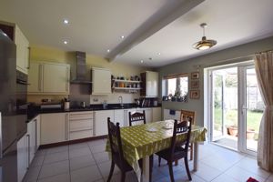 Kitchen/Diner- click for photo gallery